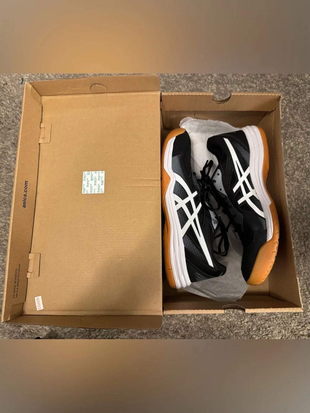 Asics Upcourt 5 Shoes Sneakers in Black/White Men’s size 10